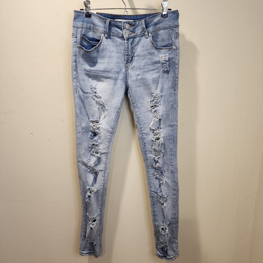 Almost Famous Women's Distressed Skinny Light Blue Jeans Size 3